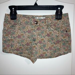 floral shorts